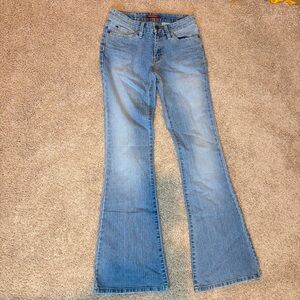 VTG Unionbay Flare Jeans Size 5 Low Rise Light Wash Stretch Y2K 2000s Pop 32 Ins